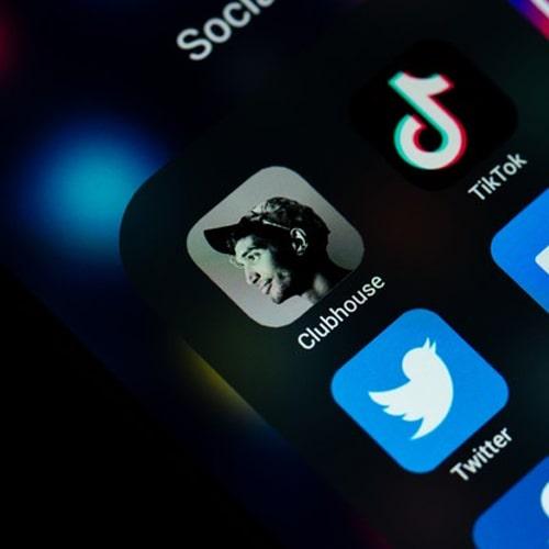 مهلت 24 ساعته اپراتورها برای رفع اختلال کلاب هاوس